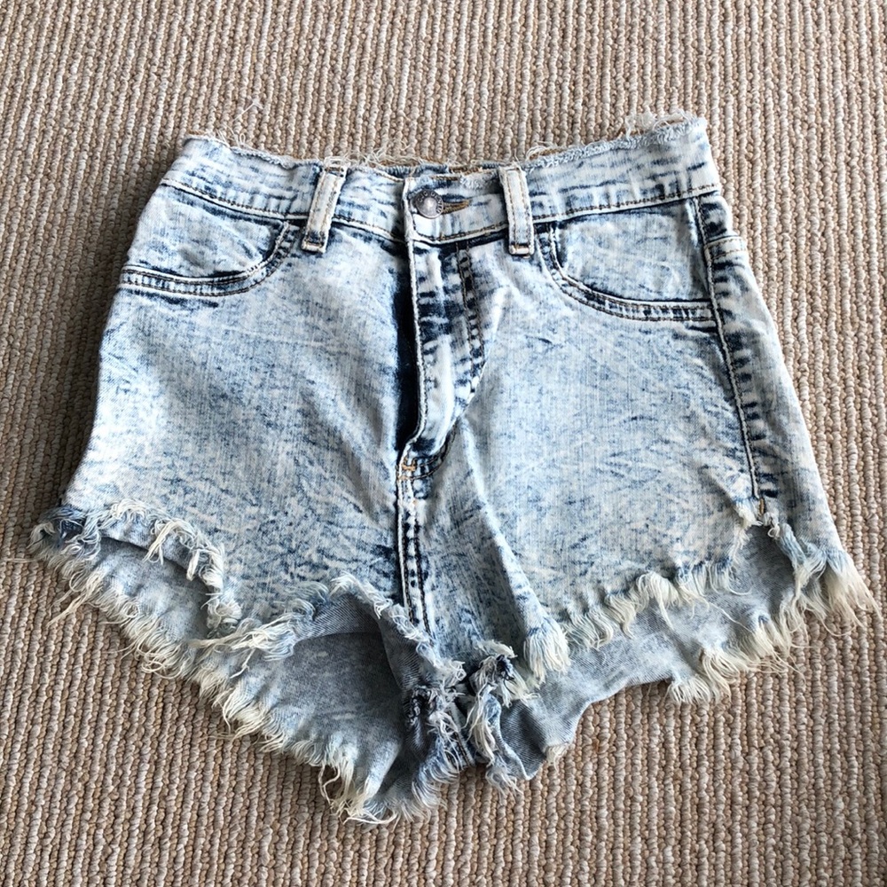 High waist, light wash jean shorts